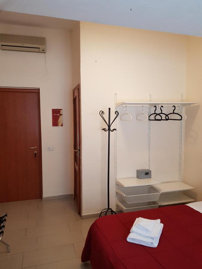 B&B Soriano44 Napels Buitenkant foto